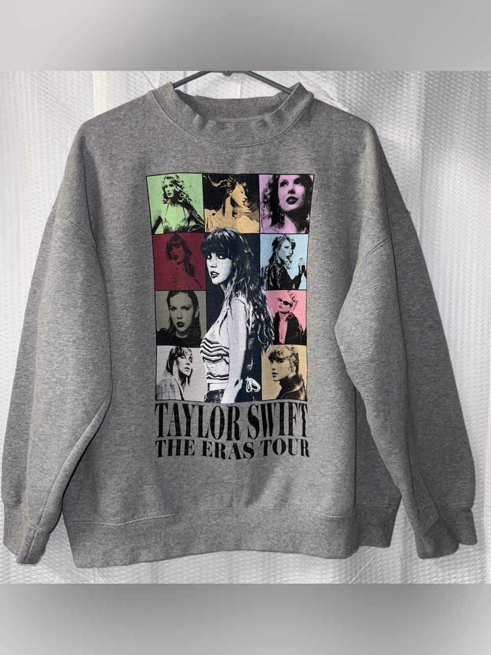 Taylor Swift The Eras Tour Gray Graphic Crewneck Sweater Size L